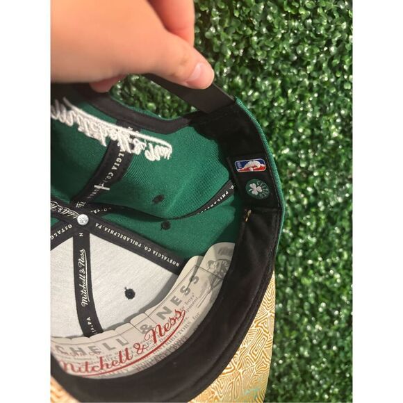 Mitchell & Ness NBA Boston Celtics Green ombre Gold Flatbill Snapback NWT - Picture 5 of 6